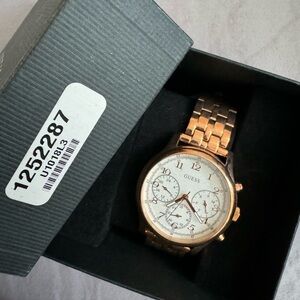 Guess Watch Rose Gold - Women’s